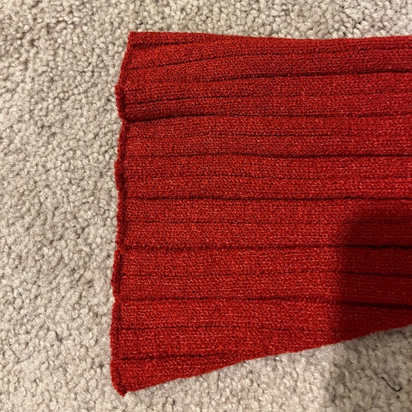 Princess Polly Santorini Red Off the Shoulder Cropped Knit Top - Picture 5 of 8